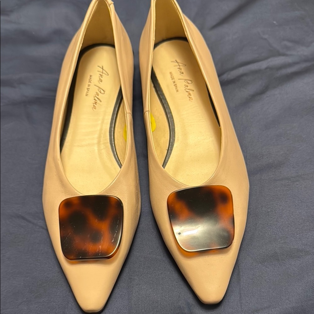 Tan and Brown Flats with Square Toe Design
